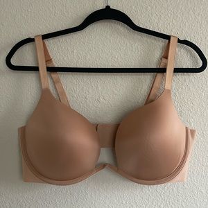 Victoria’s Secret Invisible Solutions Plunge Bra